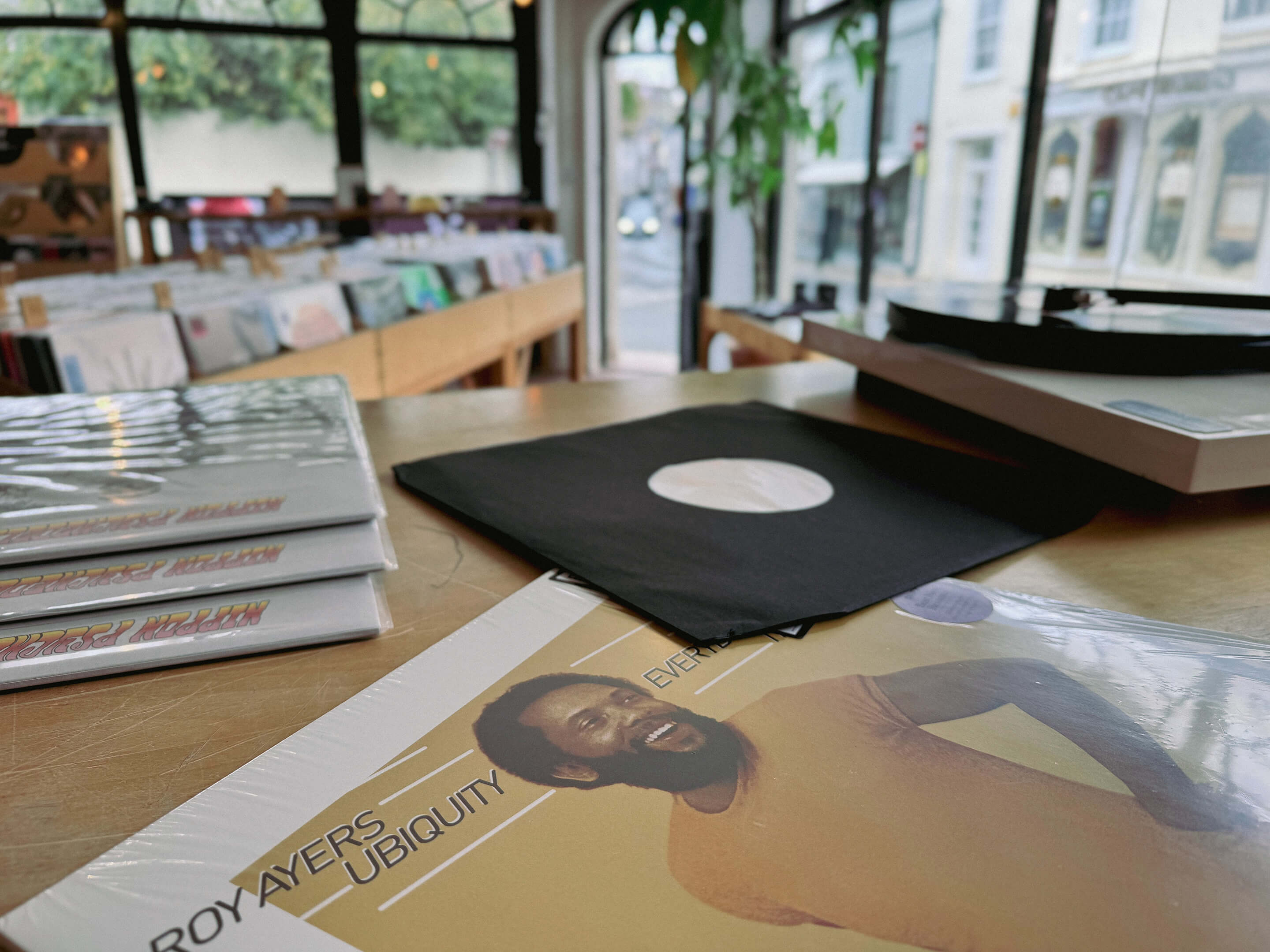 Roy Ayers Ubiquity - Everybody Loves The Sunshine